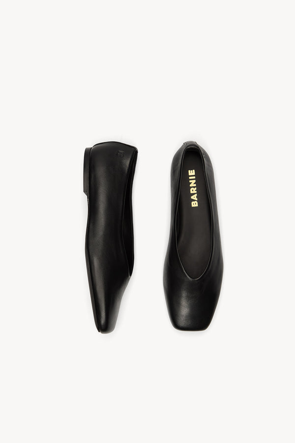 Black Gabrielle ballet flats