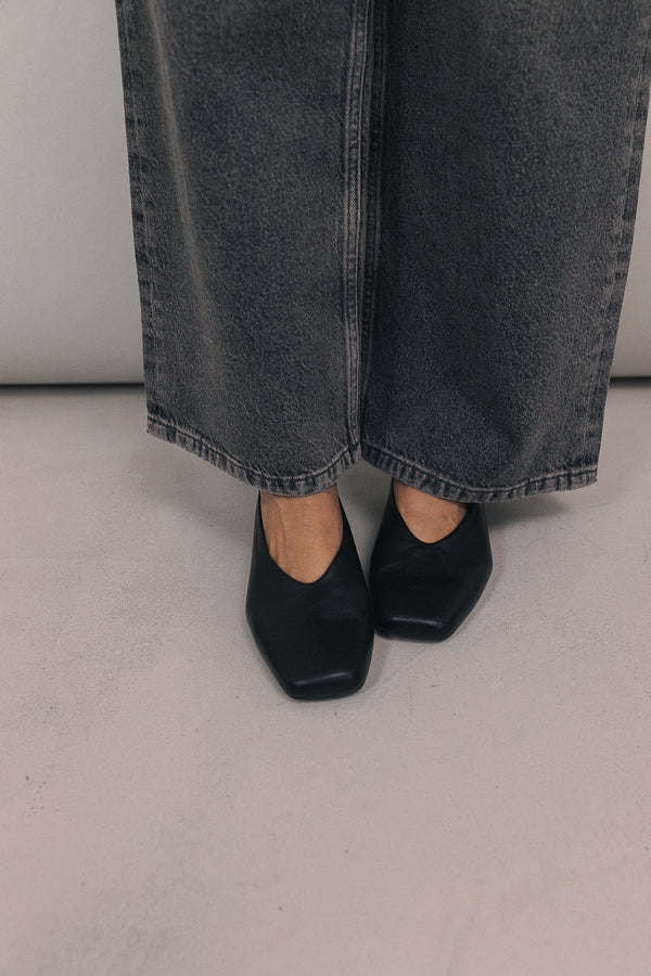 Gabrielle black ballet flats