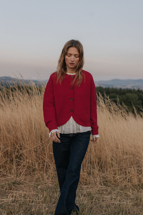 Léane red cardigan