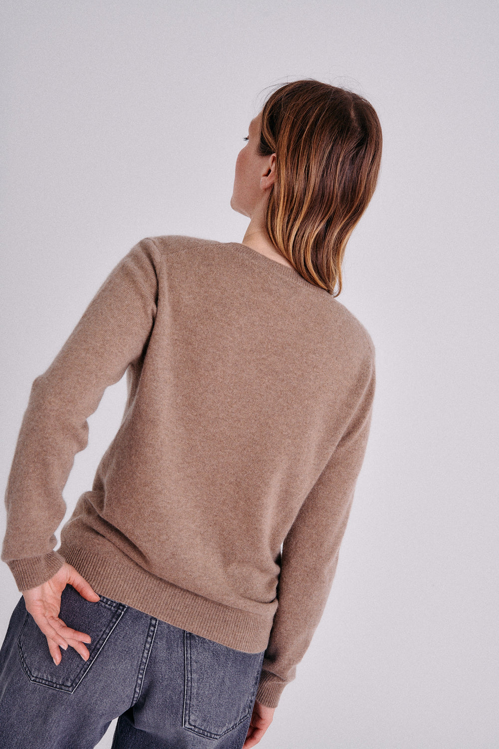 Pull en cachemire beige foncé Bertille 2